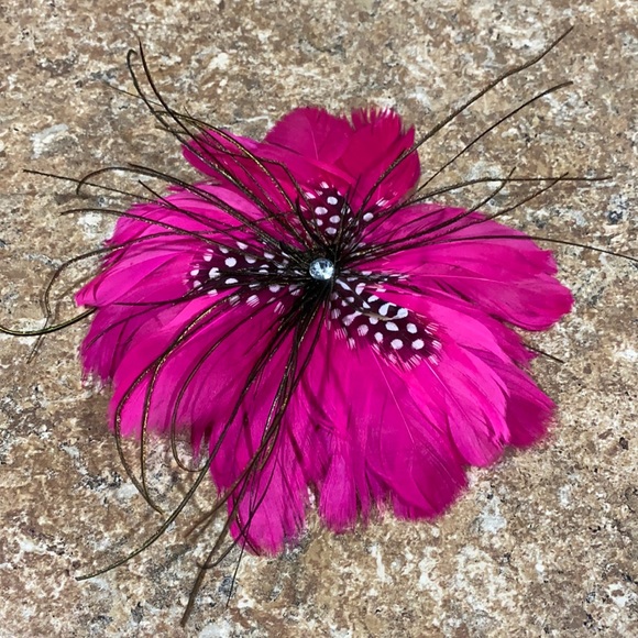 unknown Accessories - 💐 Sale! Gorgeous Hot pink feather hair clip